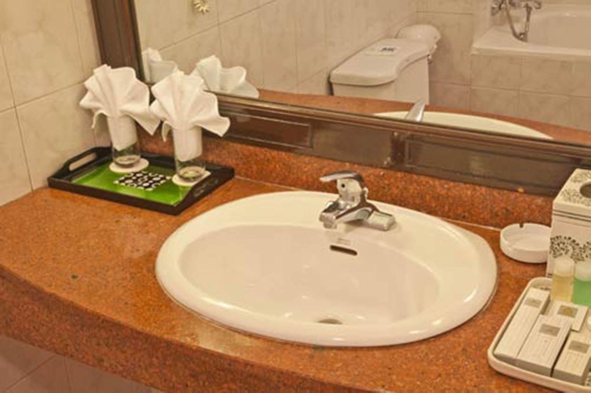 Green Park Hotel Hanoi Esterno foto