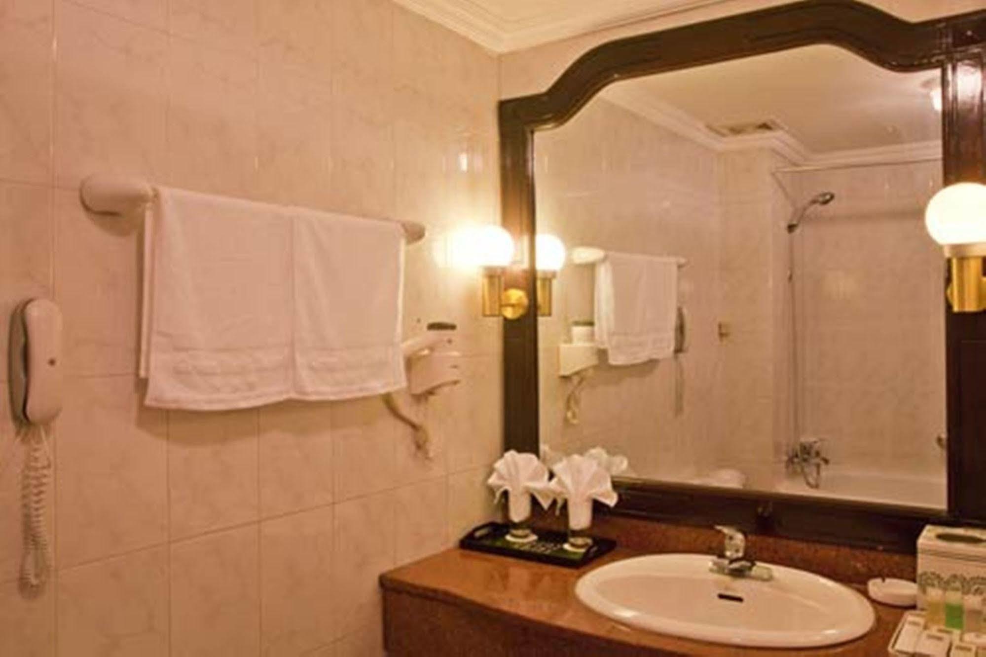 Green Park Hotel Hanoi Esterno foto