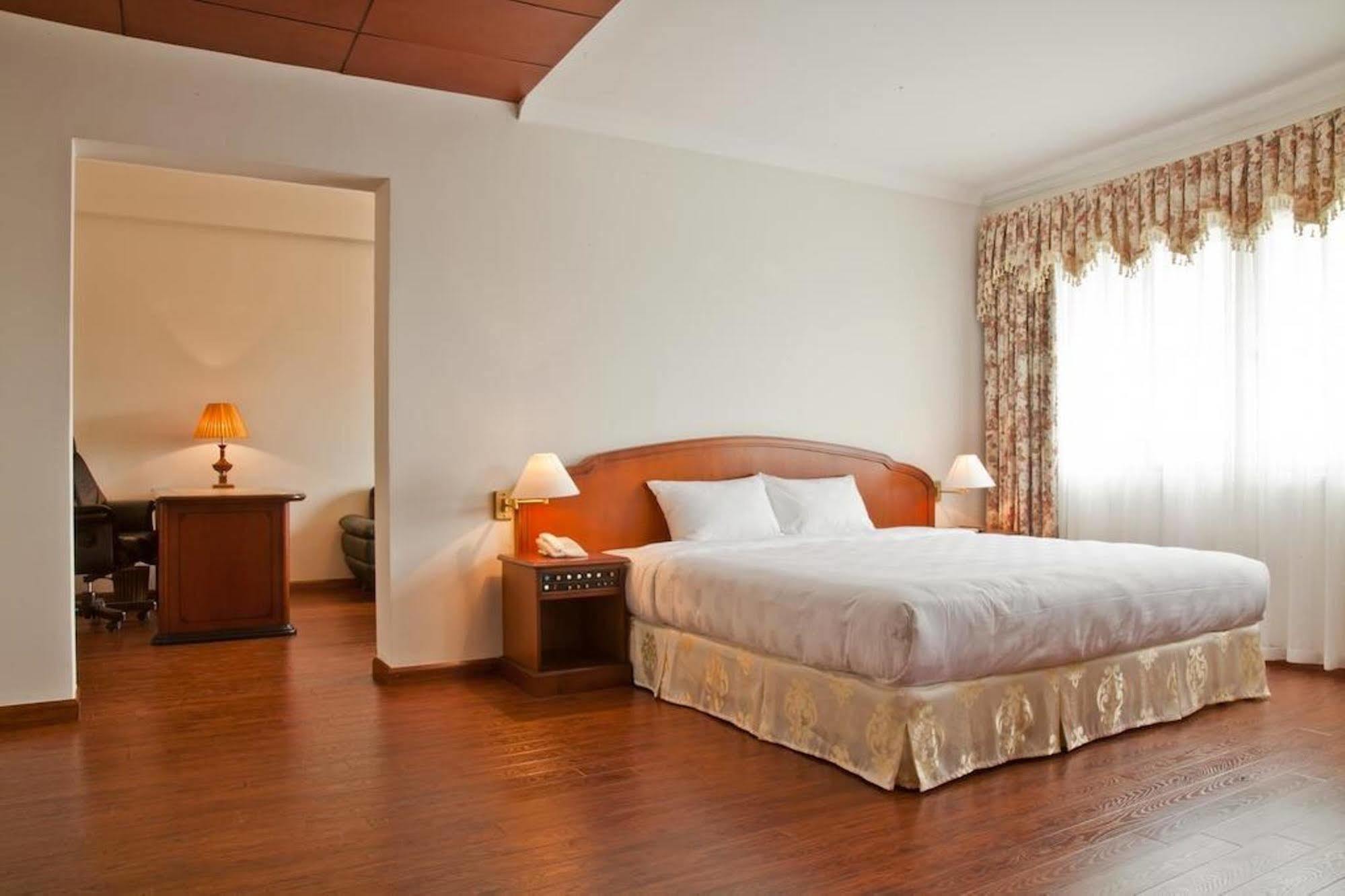 Green Park Hotel Hanoi Esterno foto